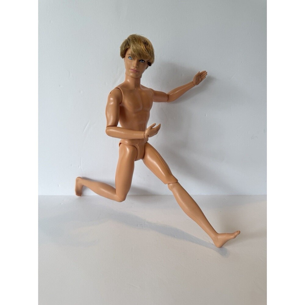 Ken Doll  FASHIONISTAS Articulated Arms Knees Wrist Blonde Rooted Hair